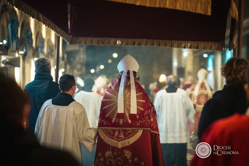 Cremona Sera Dalla Croce Alle Strade La Sacra Spina In Processione