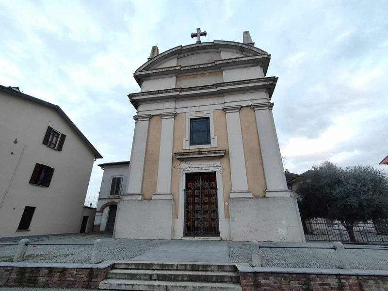 Cremona Sera - Le sorelle più social di Cremona per il libro della mamma  Marina Di Guardo